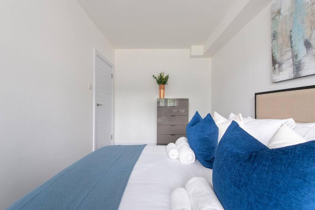 2 Bedroom Modern Urban Sanctuary 1Cc - Cherrydeal London Exteriör bild