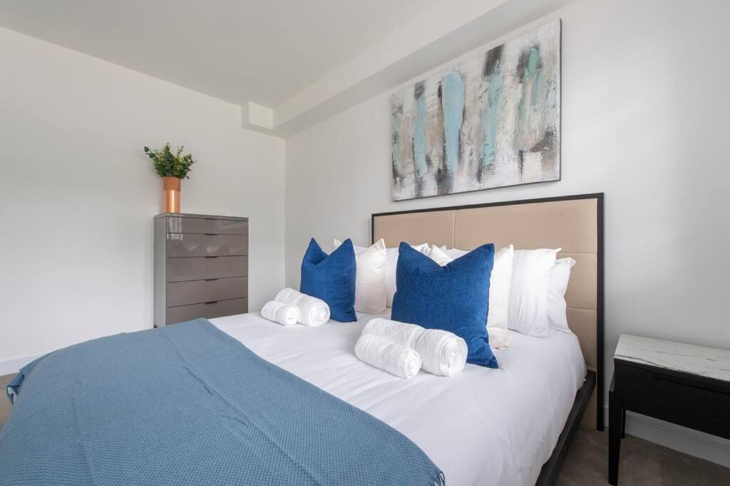 2 Bedroom Modern Urban Sanctuary 1Cc - Cherrydeal London Exteriör bild