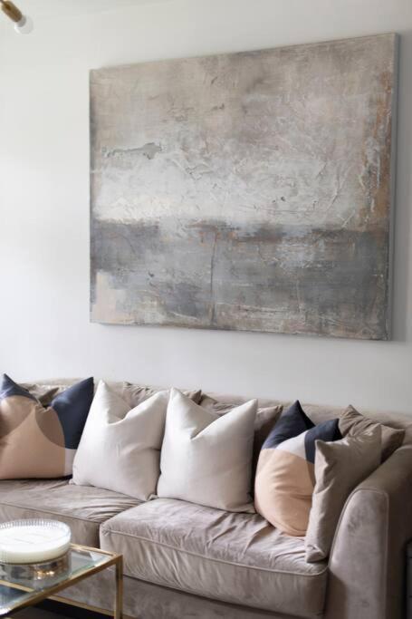 2 Bedroom Modern Urban Sanctuary 1Cc - Cherrydeal London Exteriör bild
