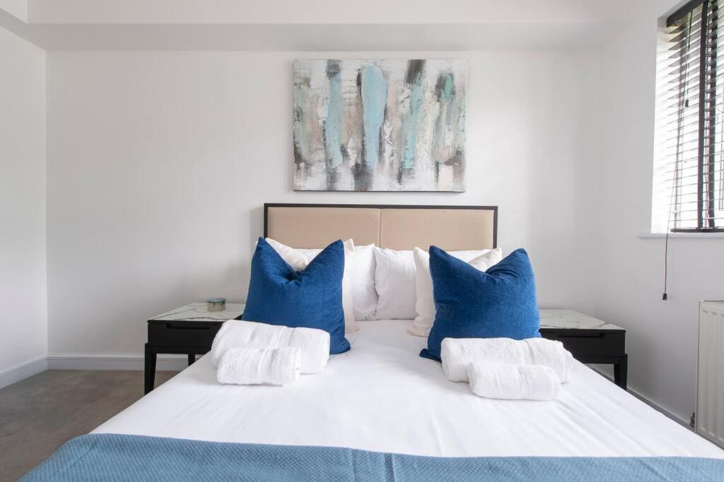 2 Bedroom Modern Urban Sanctuary 1Cc - Cherrydeal London Exteriör bild