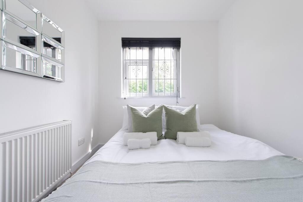 2 Bedroom Modern Urban Sanctuary 1Cc - Cherrydeal London Exteriör bild